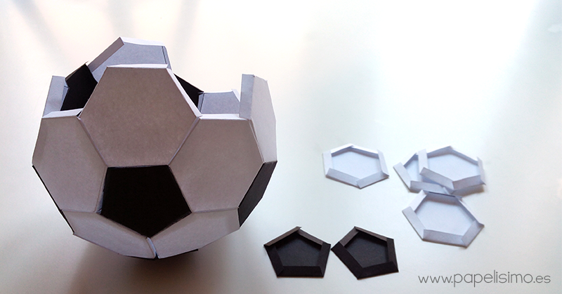 Balón Fútbol de papel. Recorta y pega | Papelisimo