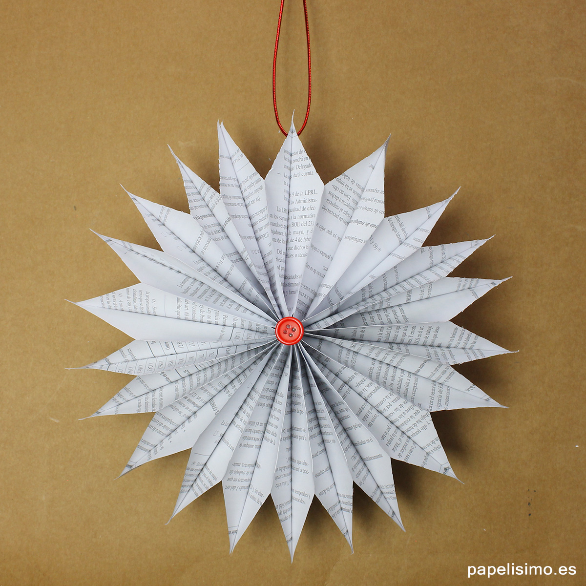 Adornos-navideños-con-papel-periódico-diy-paper-christmas-ornaments