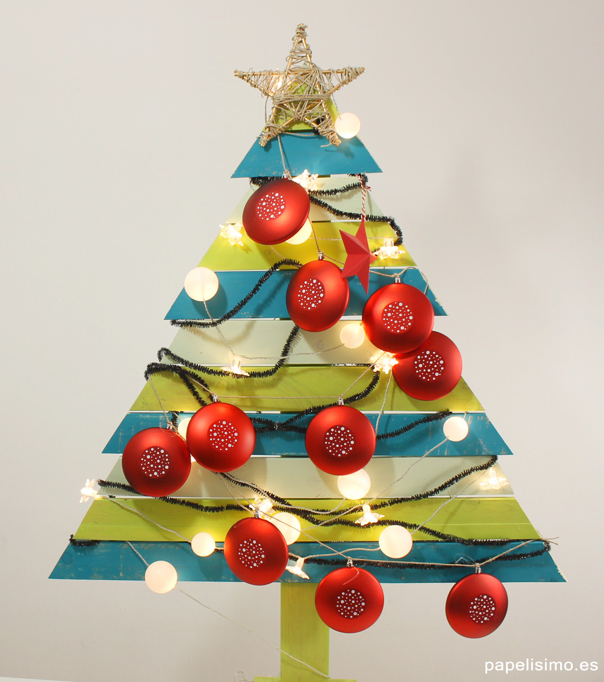 Árbol de Navidad con palets madera christmas wood tree