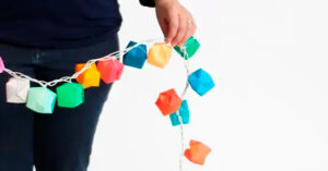 Como-hacer-guirnalda-luces-cubo-de-papel-origami