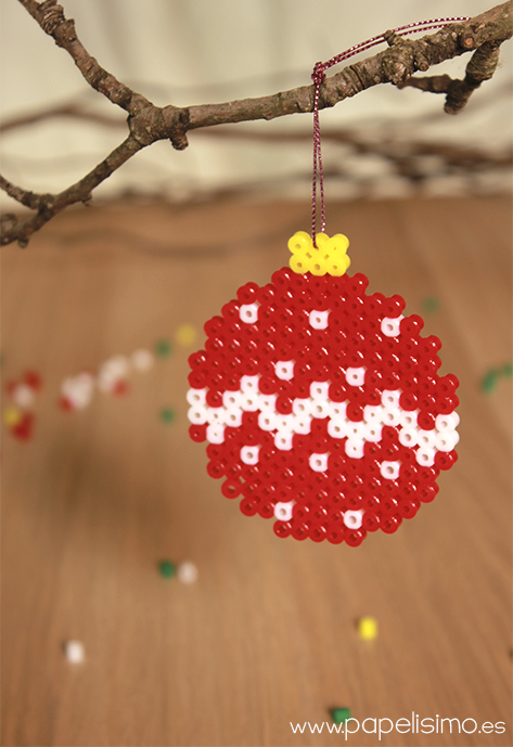 manualidades faciles niños diseño hama beads navidad