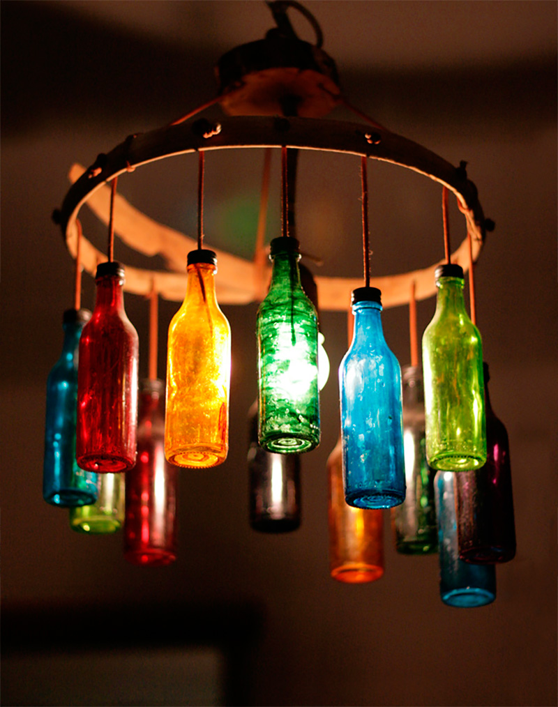 Lampara-hecha-con-botellas-DIY-bottle-lamp