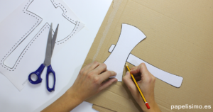 Cómo hacer hacha de cartón con plantilla cardboard ax