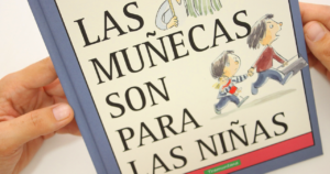 Las muñecas son para las niñas libro para niños