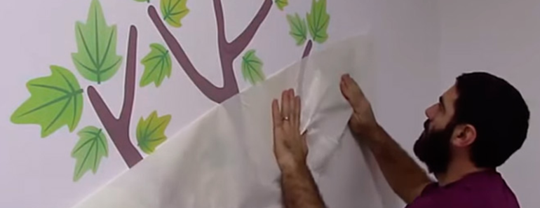 Como-pegar-vinilo-en-pared-paso-a-paso