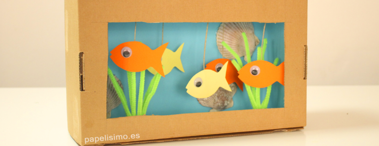 Acuario con caja de carton cardboard aquarium peces de papel