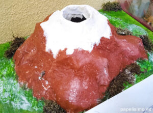 Como-hacer-volcan-casero-experimento-ninos-2