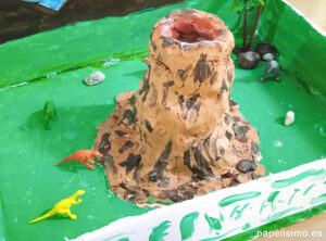 Como-hacer-volcan-casero-experimento-ninos-4